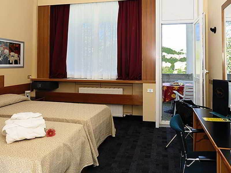 Hotel Santoli 포레타테르메 외부 사진