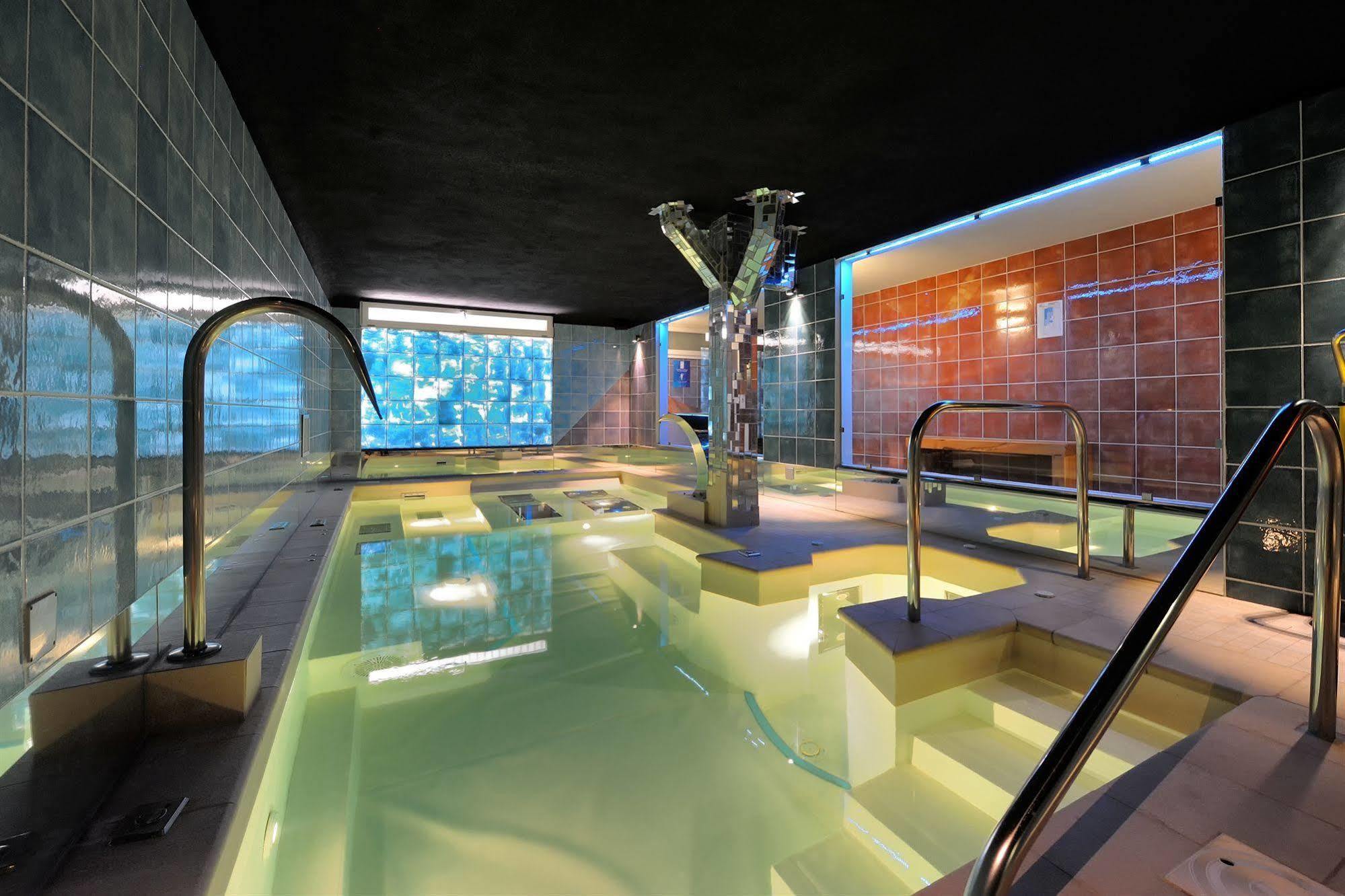 Hotel Santoli 포레타테르메 외부 사진