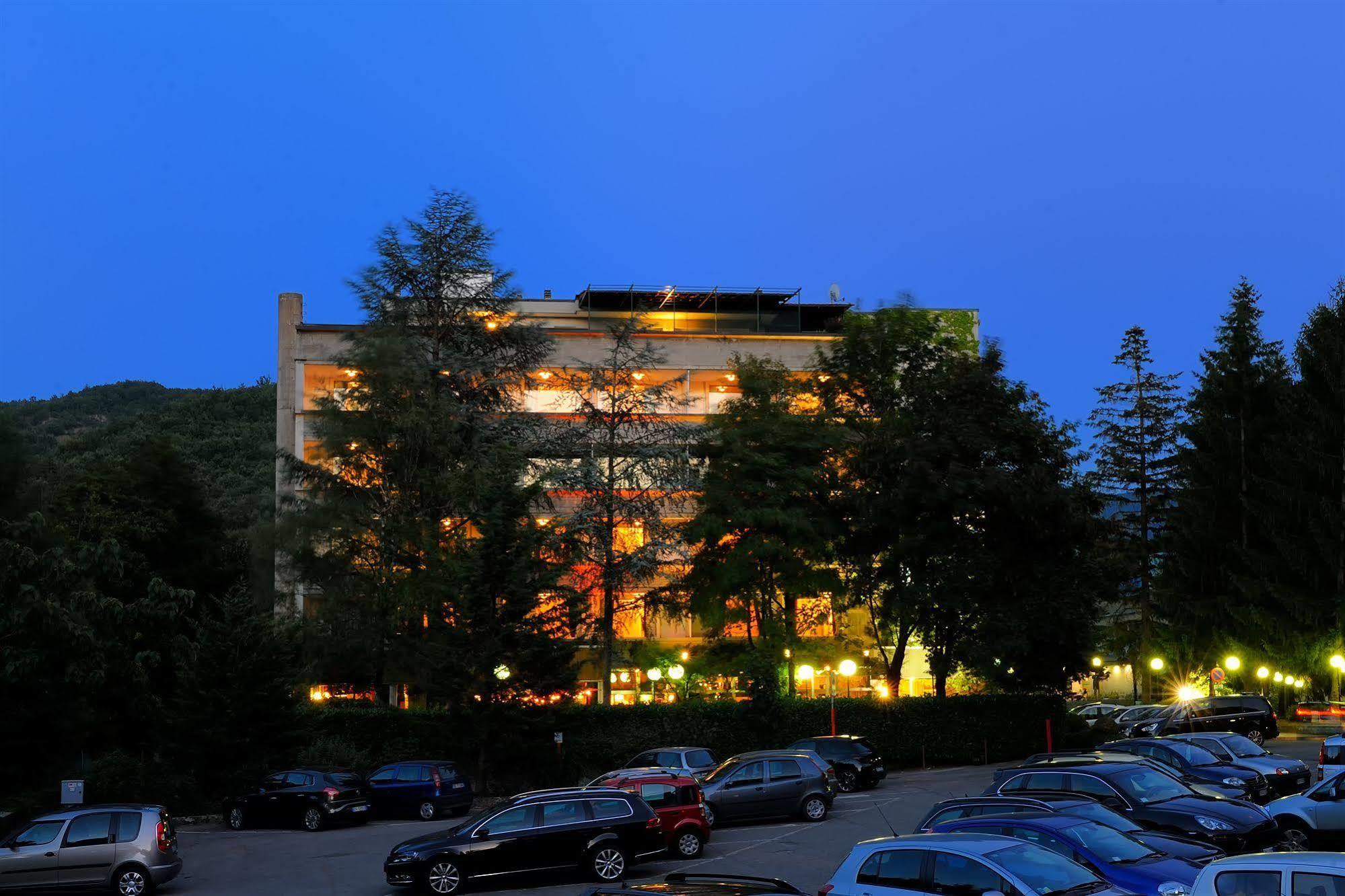 Hotel Santoli 포레타테르메 외부 사진