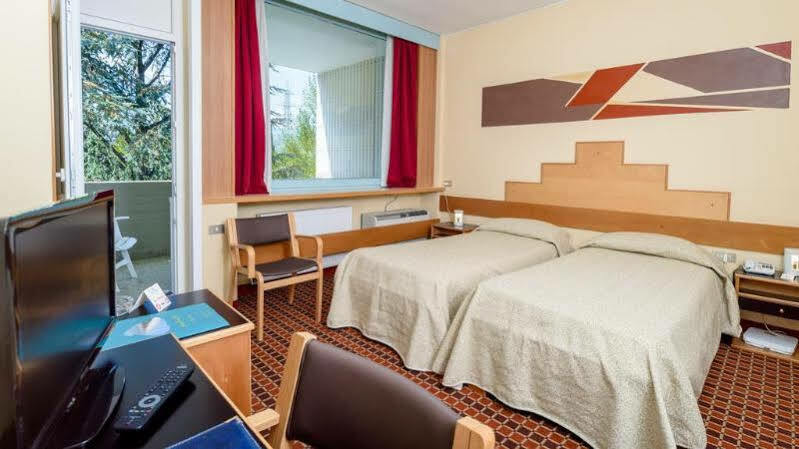 Hotel Santoli 포레타테르메 외부 사진